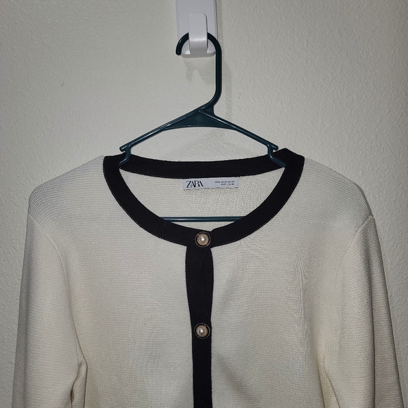 Zara | B&W Knit Pearl Button Scoop Neck Cardigan - M - Picture 3 of 9